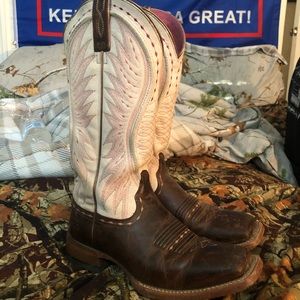 Ariat women’s boots worn twice